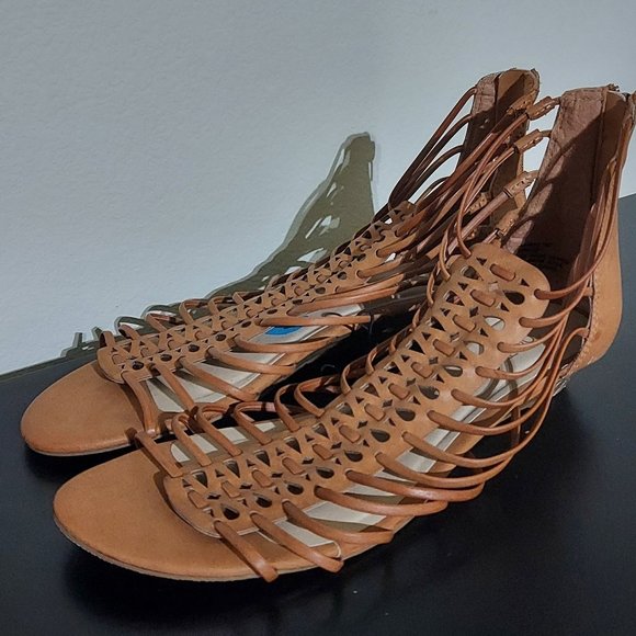 NWOT Tan Strappy Sandals - Picture 2 of 5